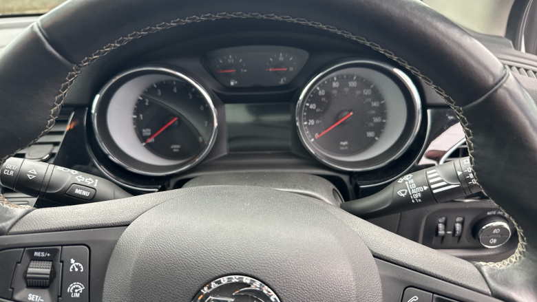 Vauxhall Astra 1.4T 16V 150 Griffin 5dr Auto [Start Stop] Petrol Hatchback